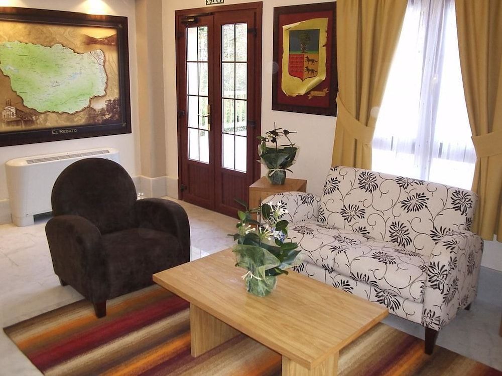 Adeko Hotel 2