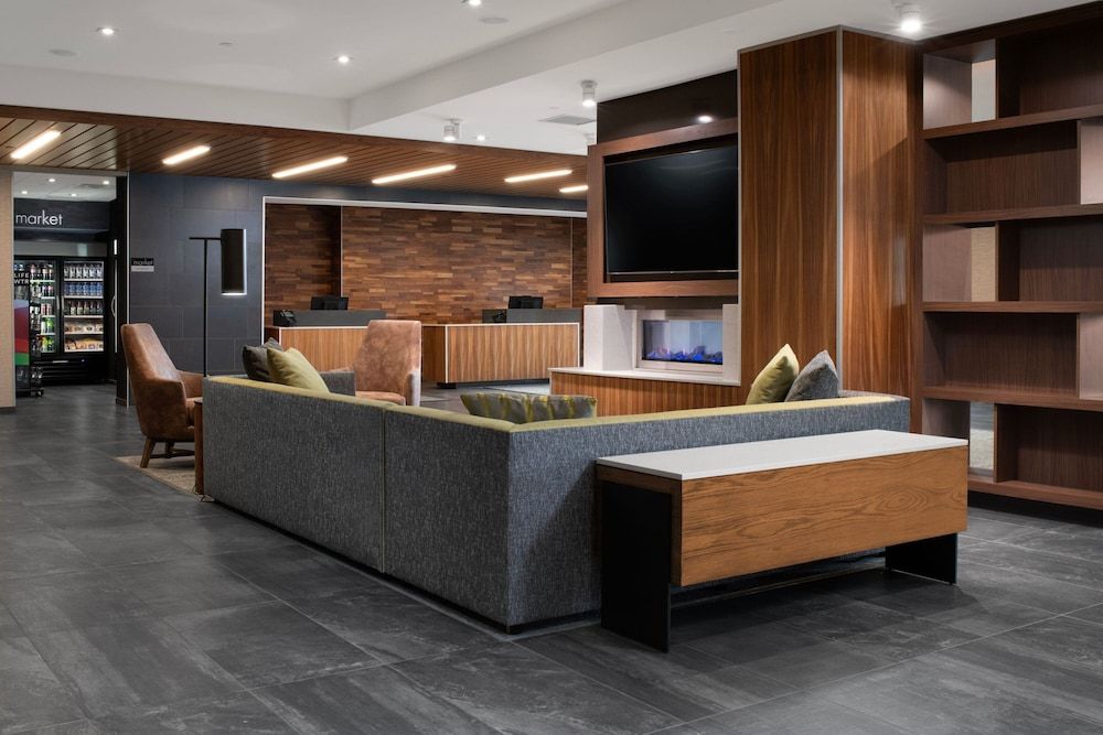 Courtyard by Marriott Edina Bloomington 2