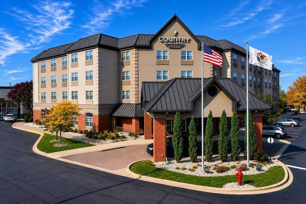 Country Inn & Suites by Radisson, Elk Grove Village-Itasca 1