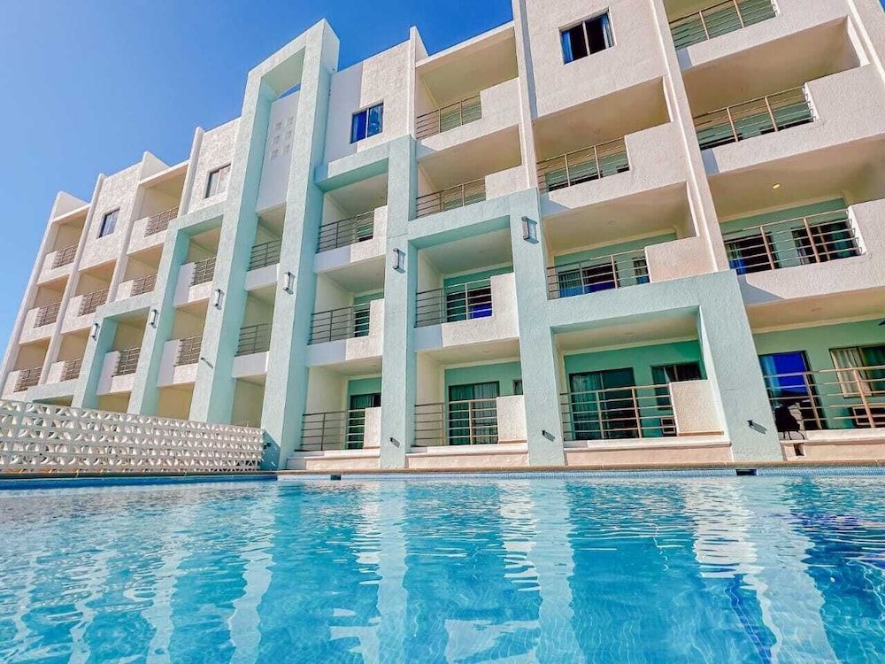 Costa Elegante Hotel & Suites 1