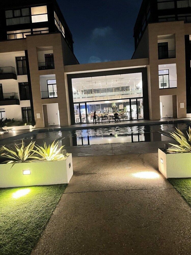 Embassy Gardens Royal Luxury Apartments 1