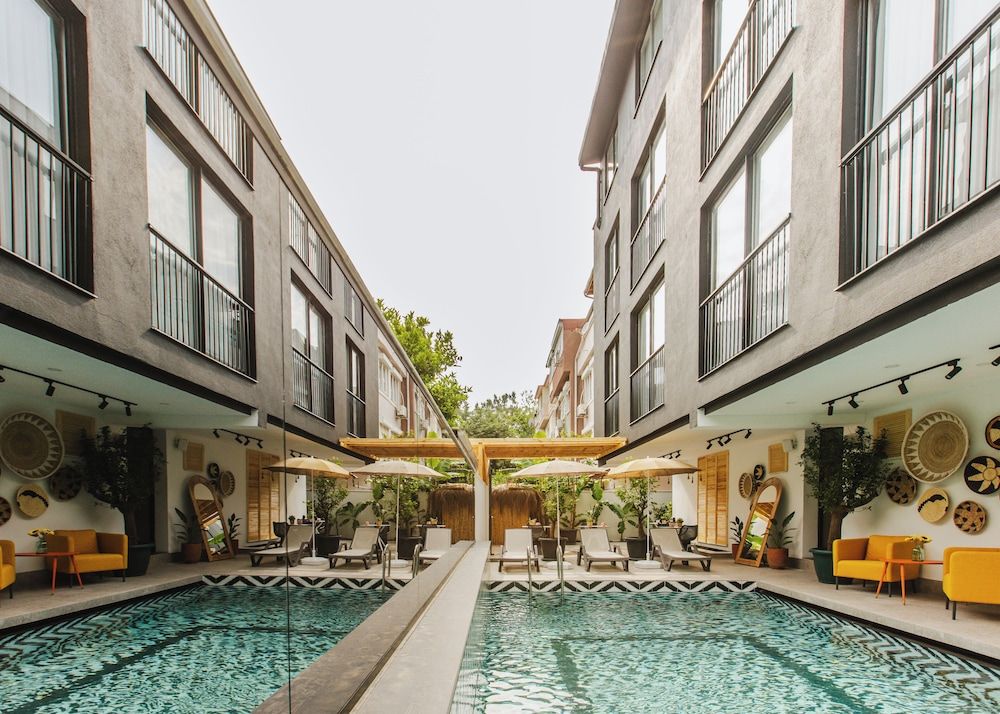 Ella Suites Hotel 1