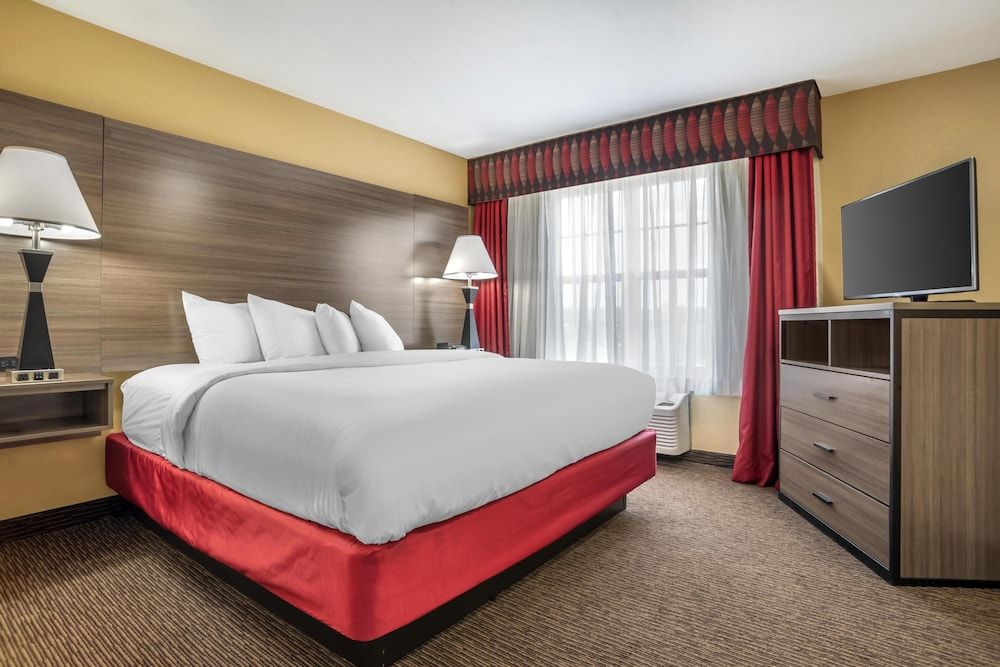 Best Western Plus Bessemer 1