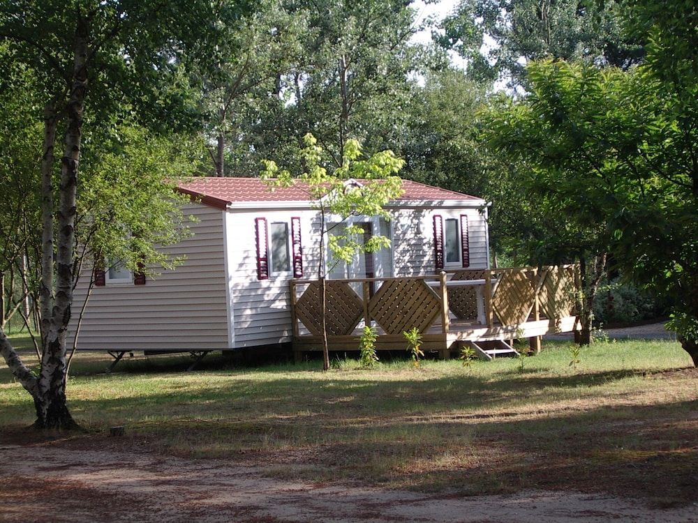 Camping Le Chene Du Lac 1