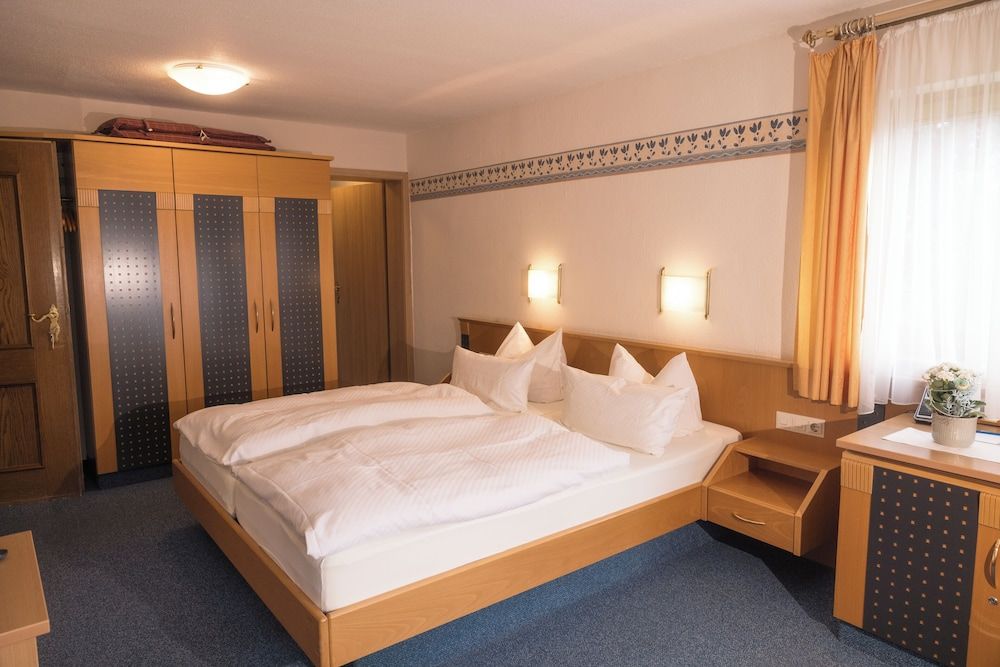 Hotel Restaurant Breitenbacher Hof 2