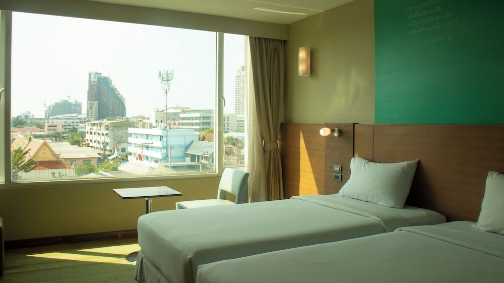 Riverside Bangkok Hotel 1