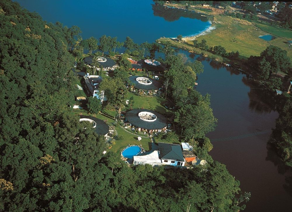 Fish Tail Lodge 1