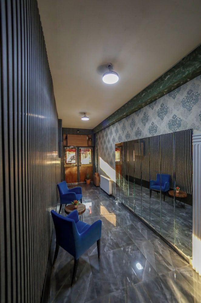 Astro Suites 2