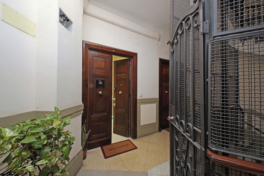 Domus Augustea - San Giovanni Sunset Suites 2
