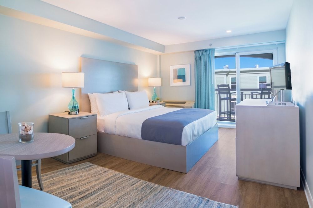 The Palms Oceanfront Hotel 1