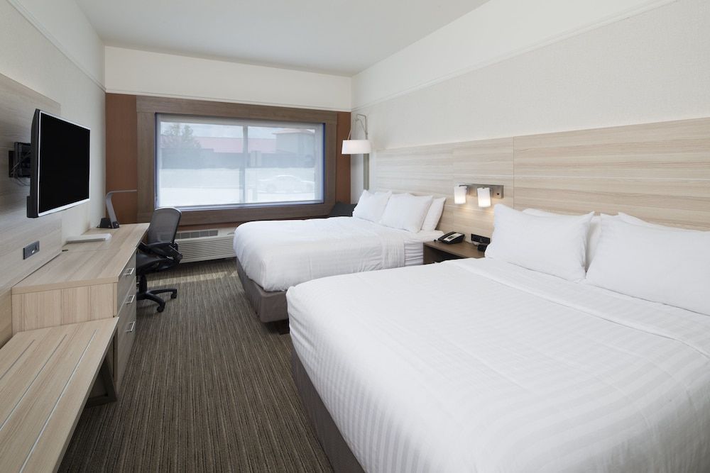 Holiday Inn Express & Suites MICHIGAN CITY by IHG 1
