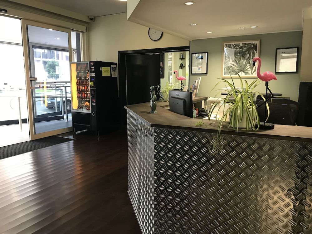 Miami Hotel Melbourne 2