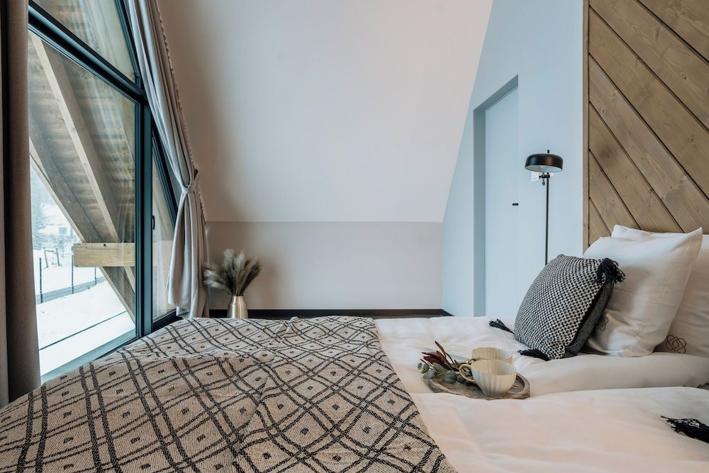 Crystal Pine Luxury Villas Jacuzzi&Sauna 2