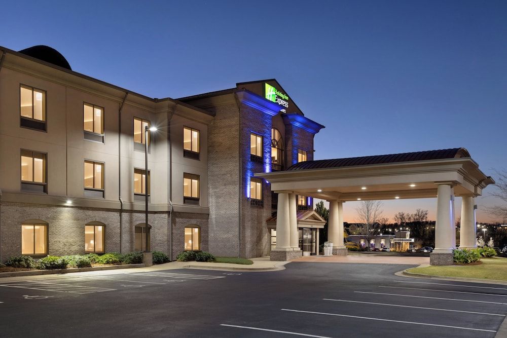 Holiday Inn Express & Suites OPELIKA AUBURN by IHG 1