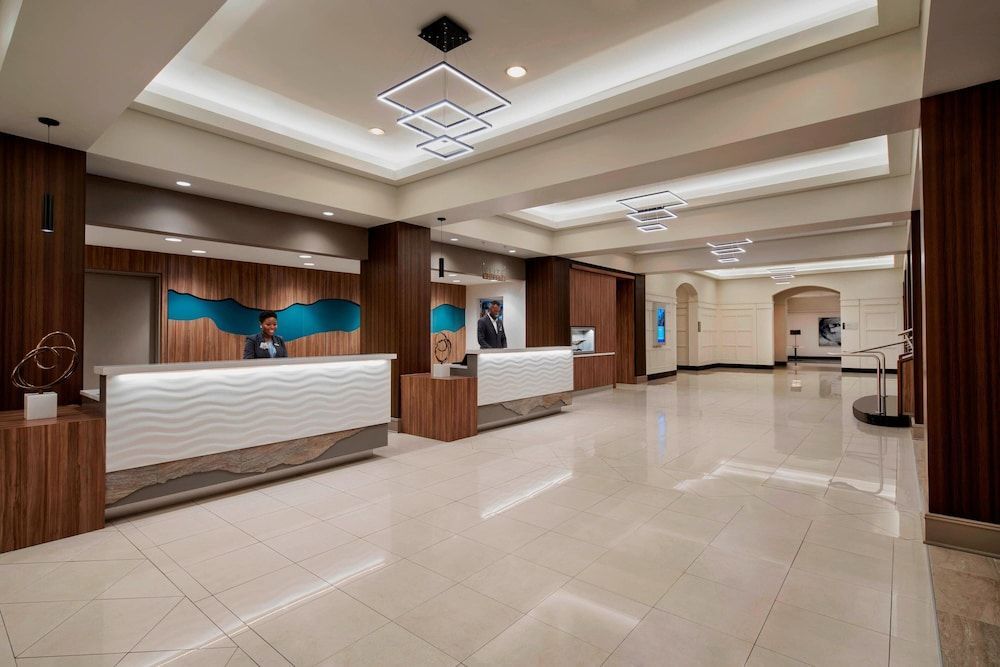 Delta Hotels by Marriott Richmond Downtown 2