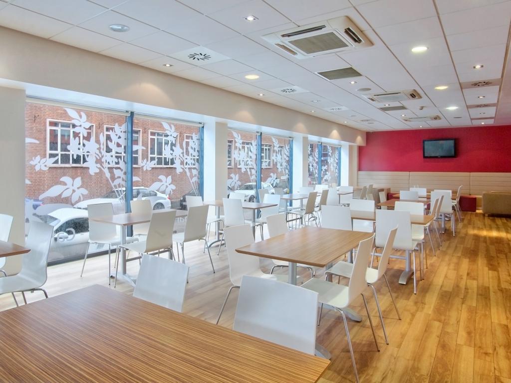 Travelodge Birmingham Central Newhall Street 2