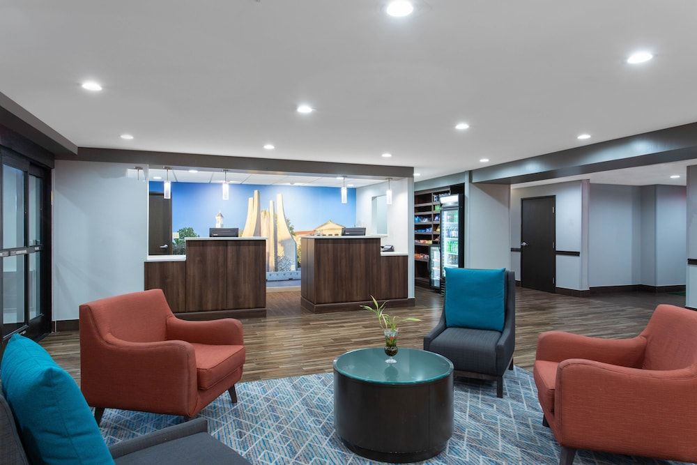 Best Western Plus Lafayette Hotel University Area 2