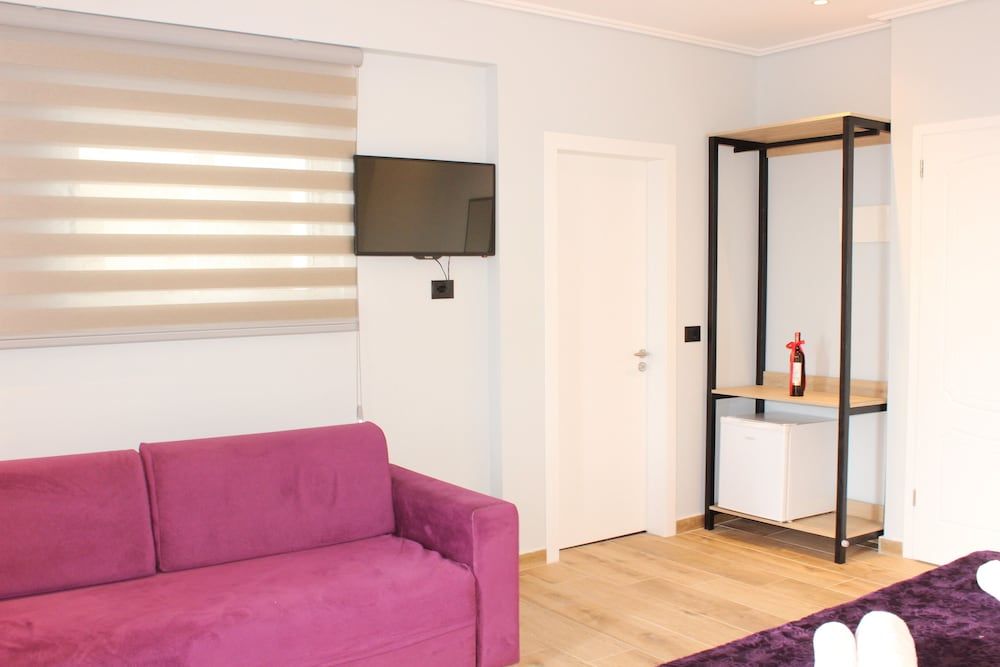 Bebi Hotel And Apartments 1