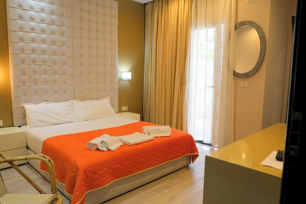 Hotel Strora 1