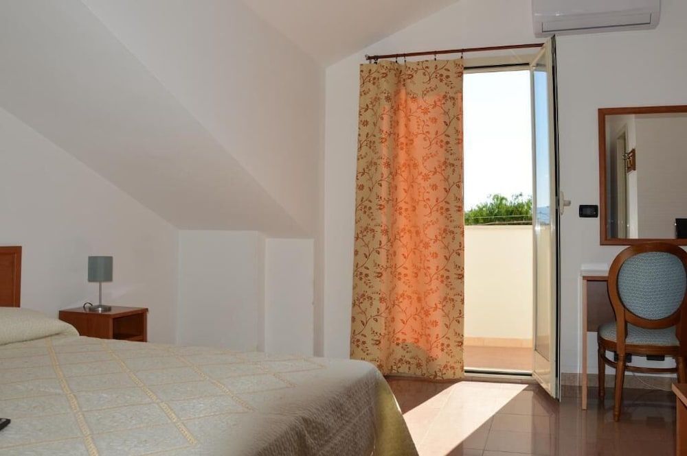 Isolabella 2