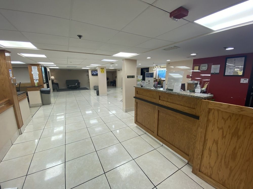 Quality Inn & Suites Orlando Airport 2