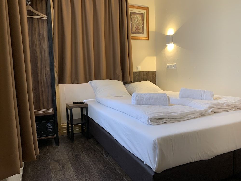Orange Tulip Hotel Amsterdam - Hostel 2
