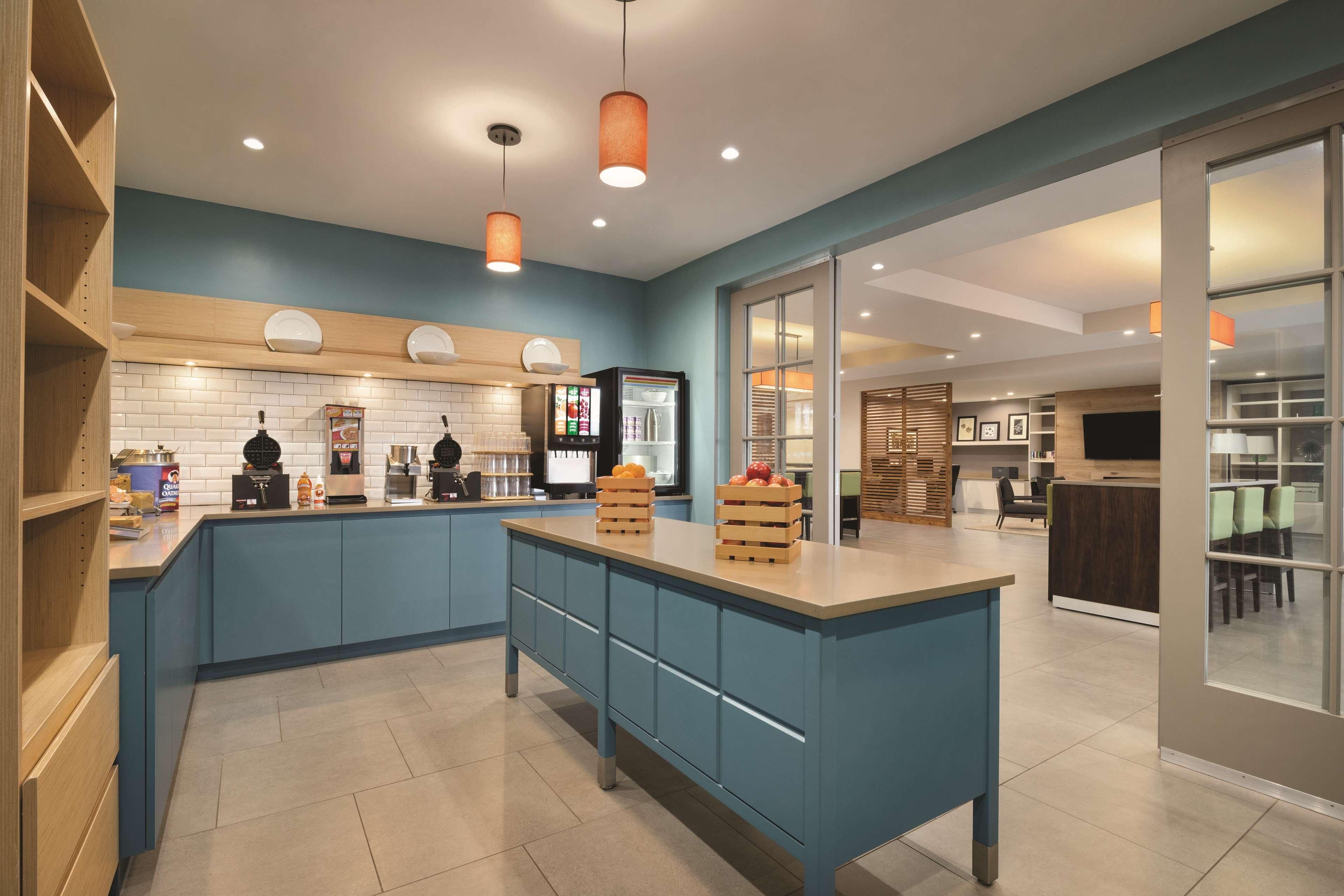 Fairfield by Marriott Inn & Suites Page 2