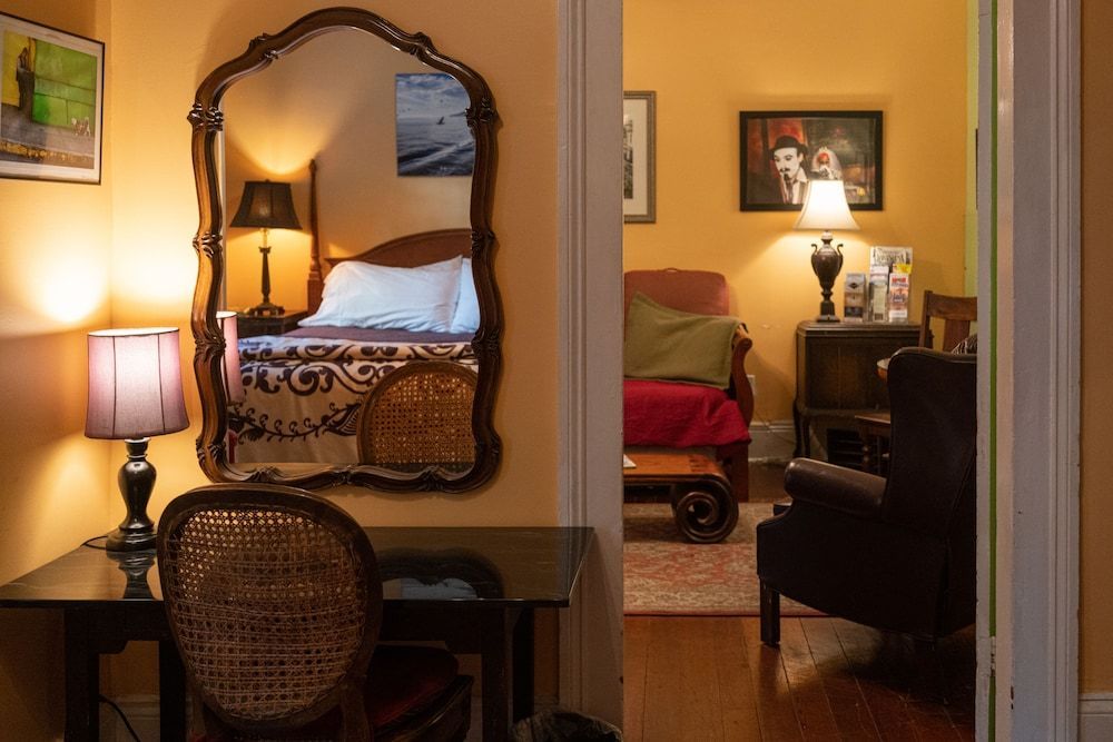 The Blue60 Marigny Inn 2