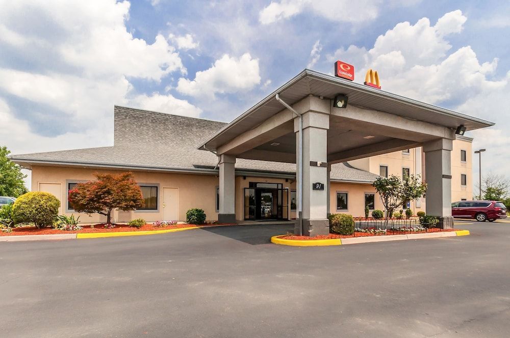 Econo Lodge Inn & Suites Middletown - Winchester South 1