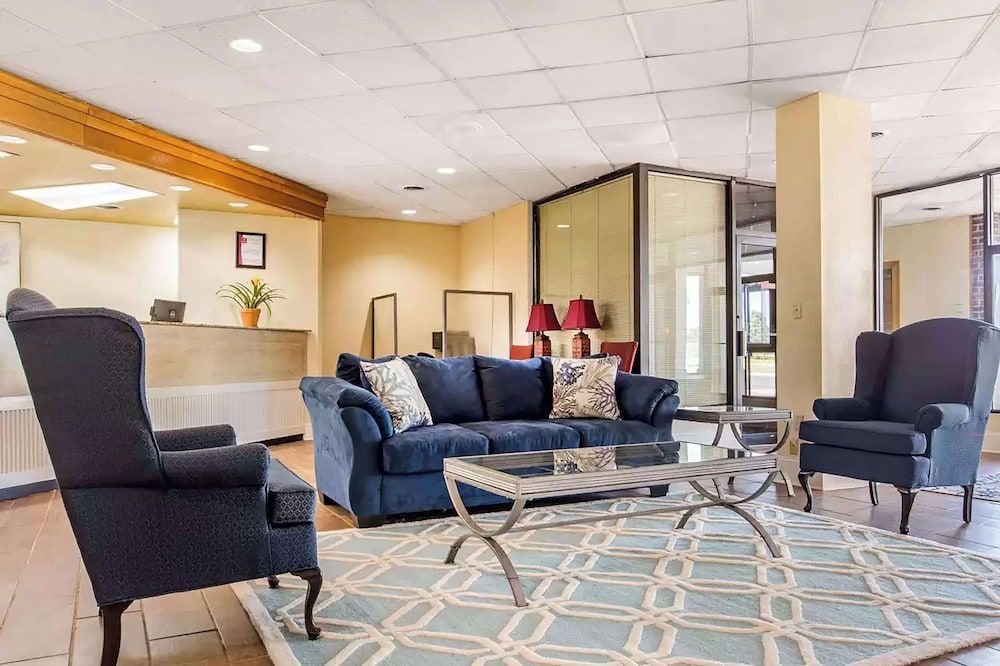 Ramada by Wyndham Santee I-95 2