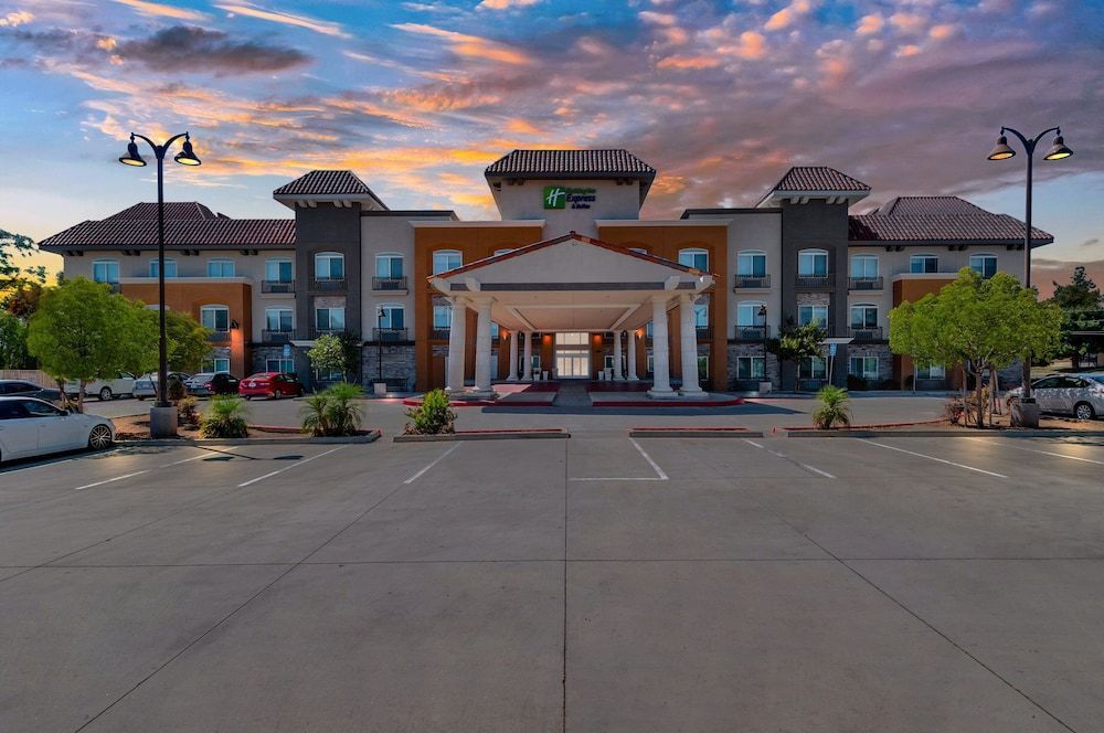 Holiday Inn Express & Suites BANNING by IHG 1