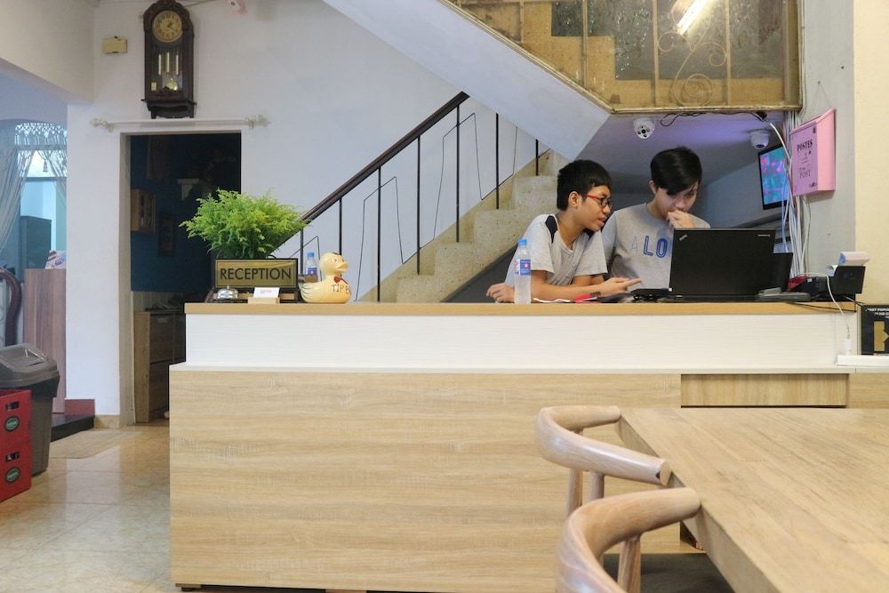 Long Hostel 2
