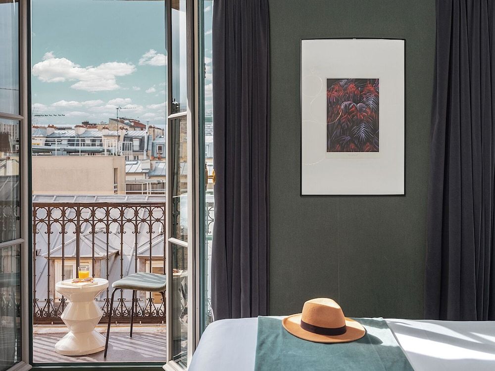 Bob Hotel 1