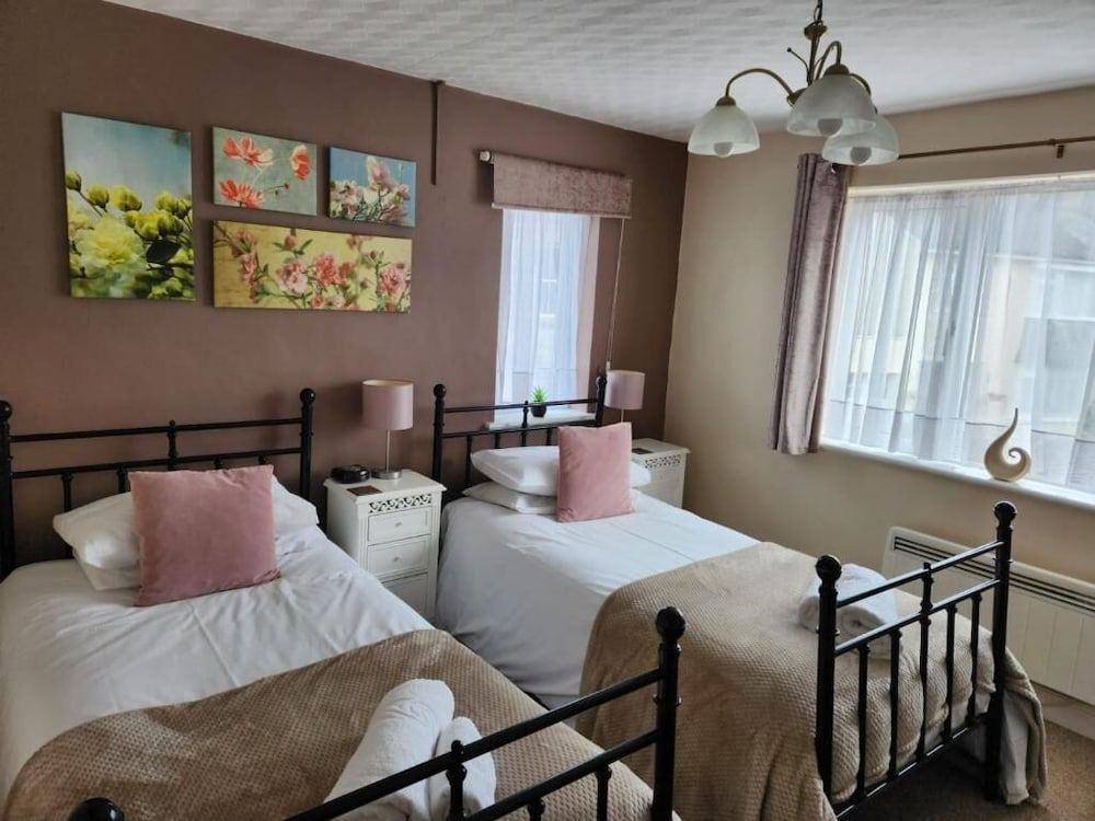 Ferndene Guest House 2