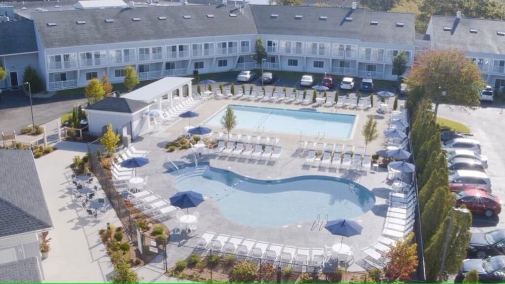 The Cove at Yarmouth by Westgate Resorts 1