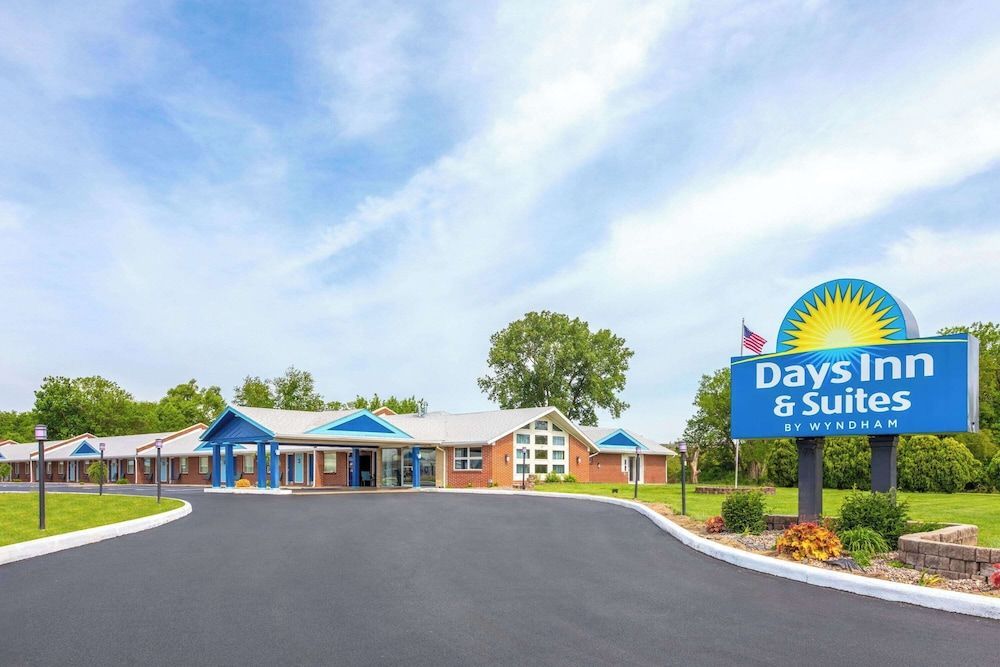 Days Inn by Wyndham Wauseon 1