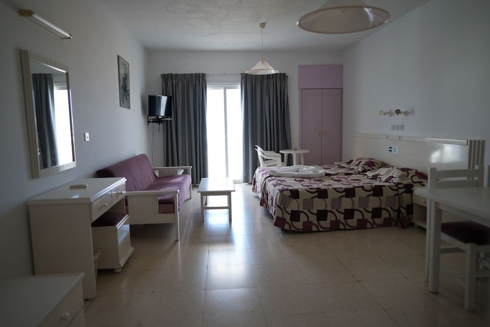 Astreas Beach Hotel 1