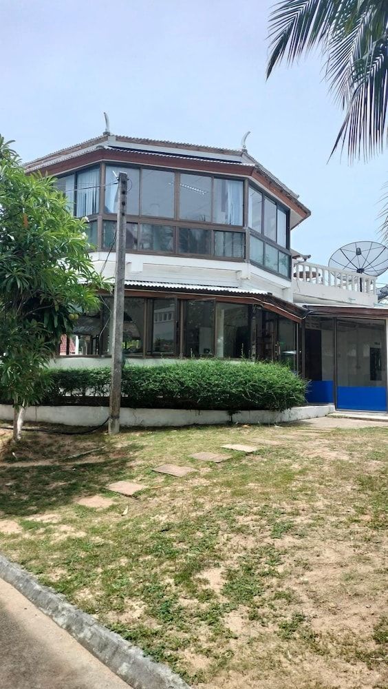 Bay Beach Resort 1