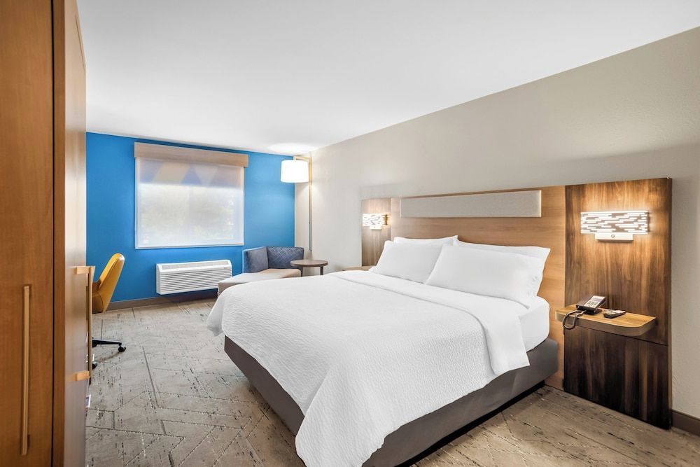 Holiday Inn Express & Suites Tumwater - Olympia by IHG 1