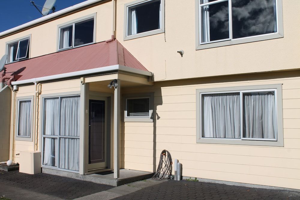 Riverview Motel 2