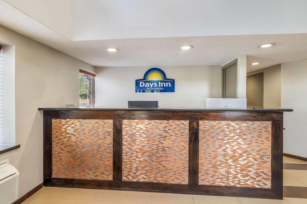 Days Inn by Wyndham Geneva/Finger Lakes 2