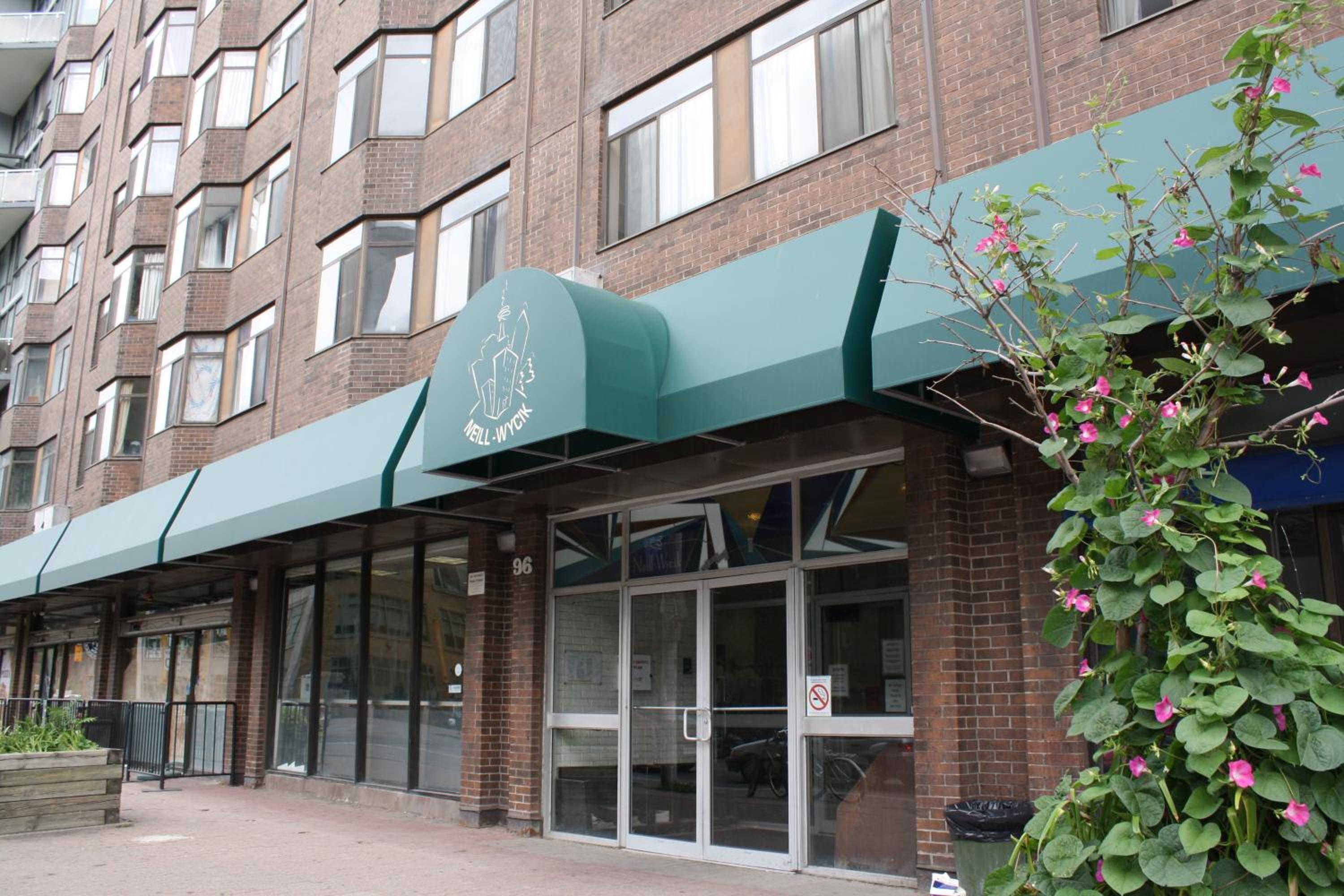 Neill Wycik Backpackers Hotel 1