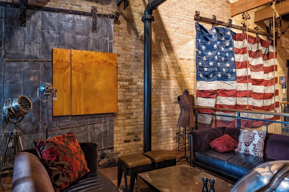 The Iron Horse Hotel 2