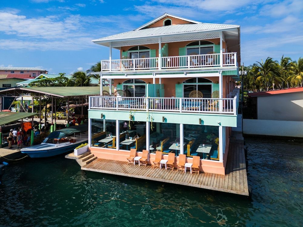 Bocas Paradise Hotel 1
