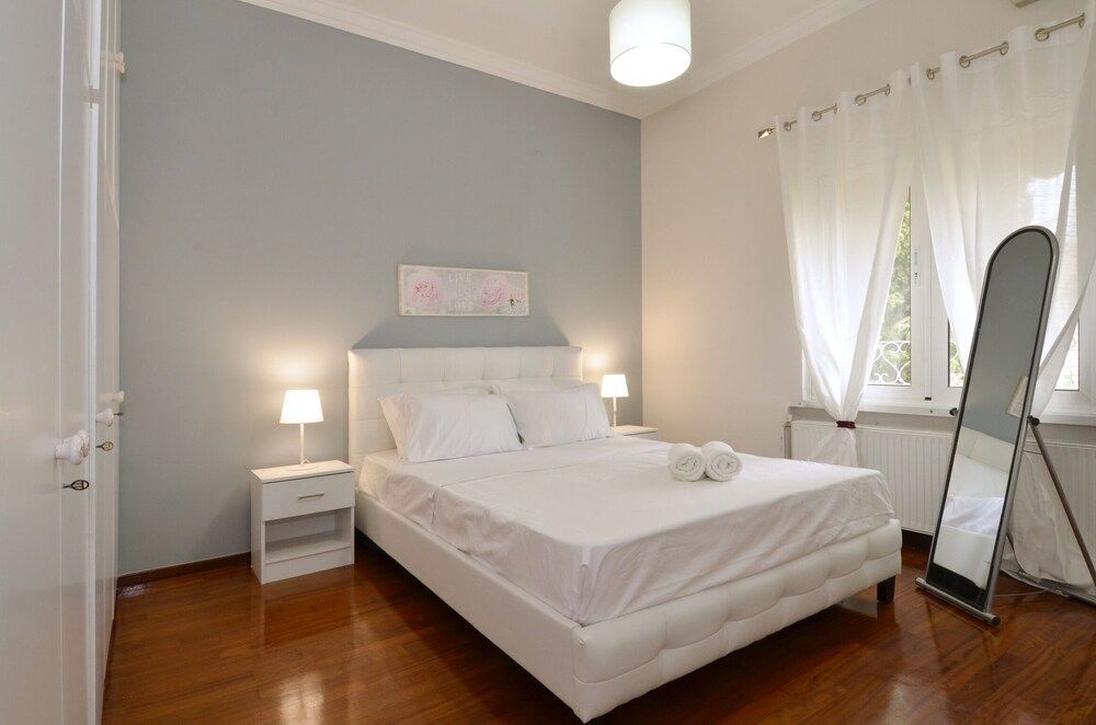 Plaka Apartment in Athens 2