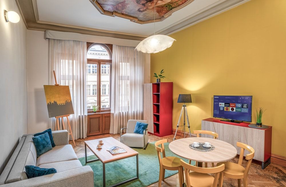 Art House Apartments by Adrez 1