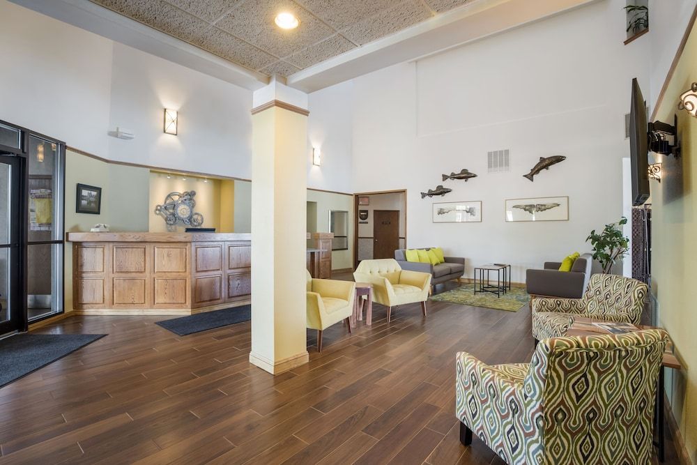 Baraga Lakeside Inn 2