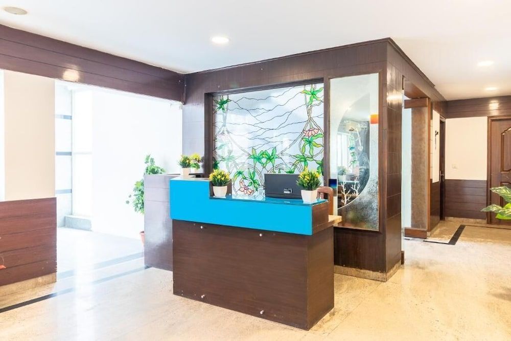 Laavish 7 Hotel 2