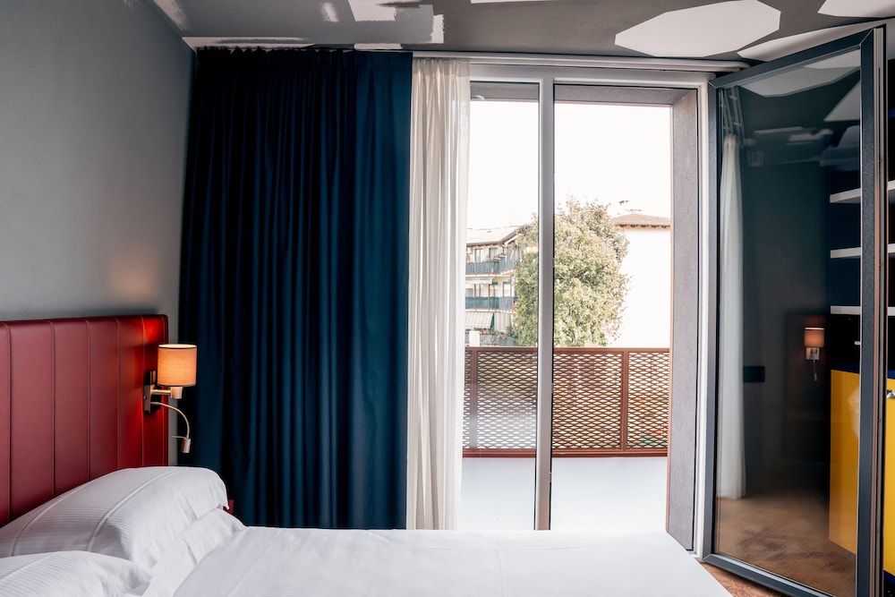 K MODERN HOTEL 1