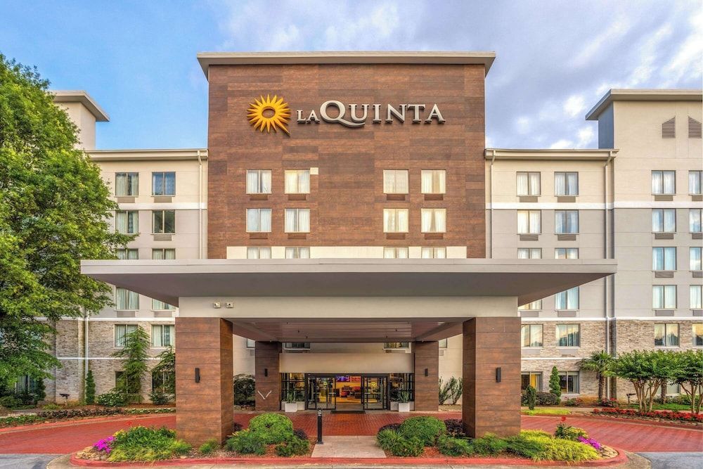 La Quinta by Wyndham Atlanta Airport North 1
